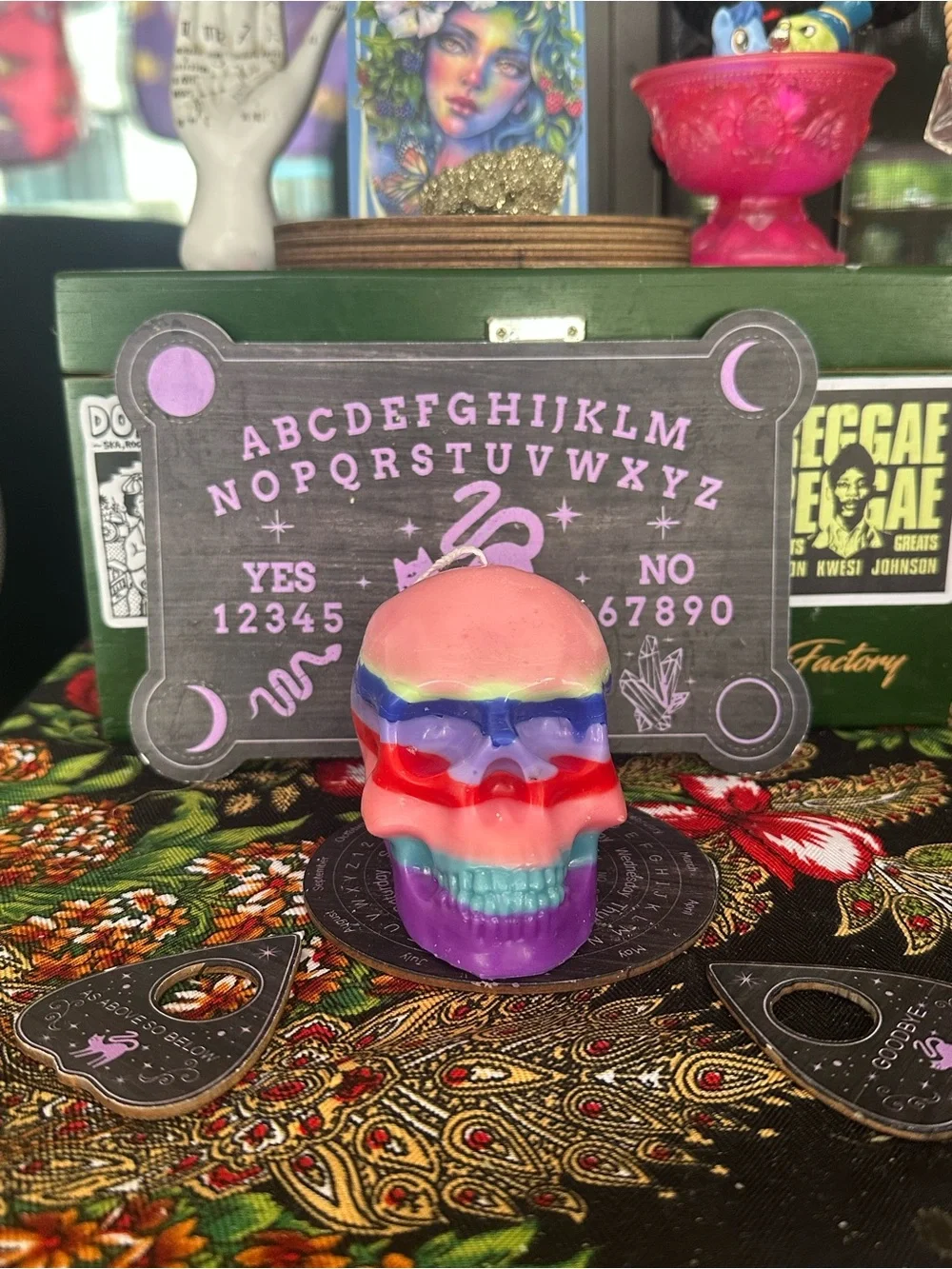 Bubblegum Skull Candle
